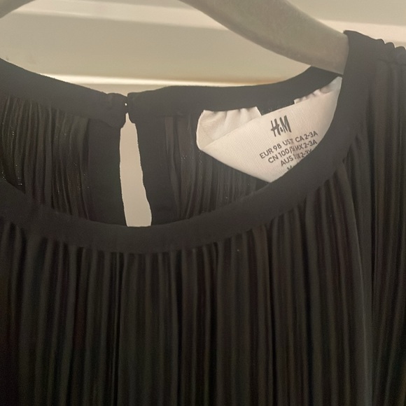 H&M black pleated jumpsuit - Picture 5 of 7